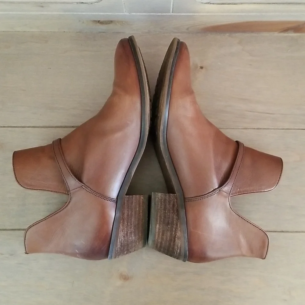 Sam Edelman Palmer Brown Leather Bootie